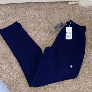 Womens Navy Yola high waisted scrub pants FIGS